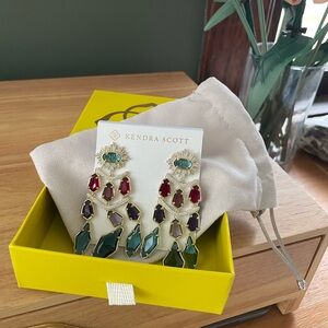 New never worn Kendra Scott chandelier earrings